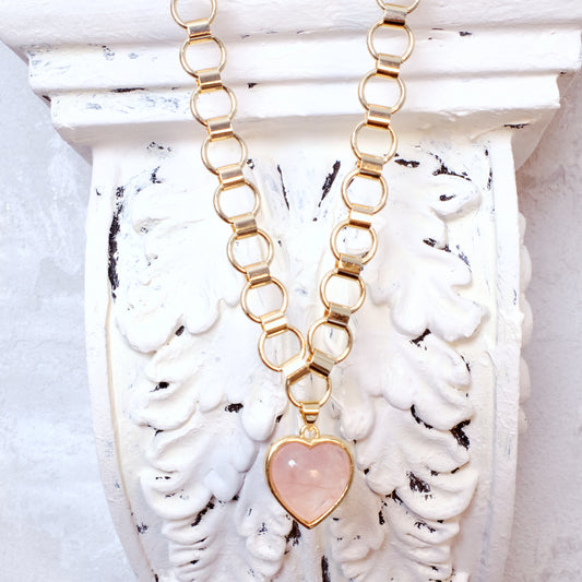 QUEEN OF HEARTS Rose Quartz Necklace